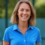 Portrait von Emilia Huber, Tennis-Coach für Anfänger und Technikspezialistin